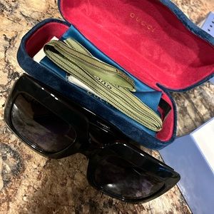 Gucci women’s sunglasses